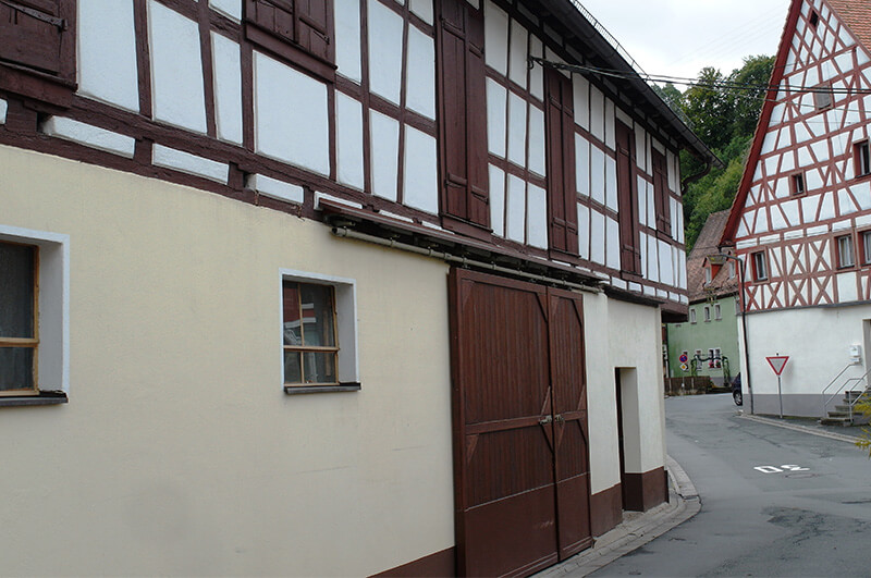 gruppe47-orte-_0004_buechertisch